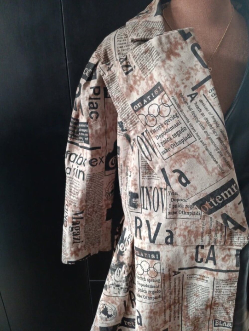 For Her Paris Beige Black Newspaper Print Snap Jacket XL - Picture 2 of 4